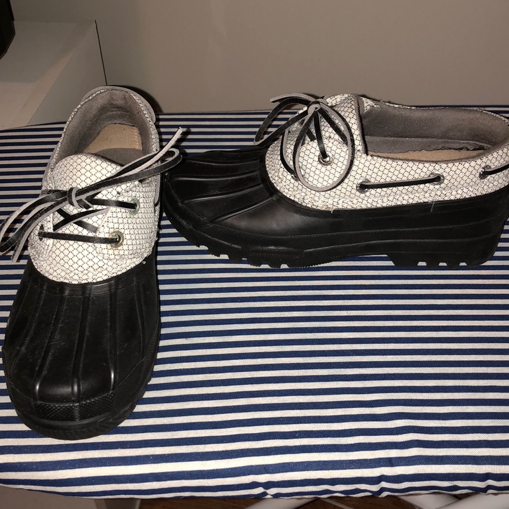 Sperry low duck boots